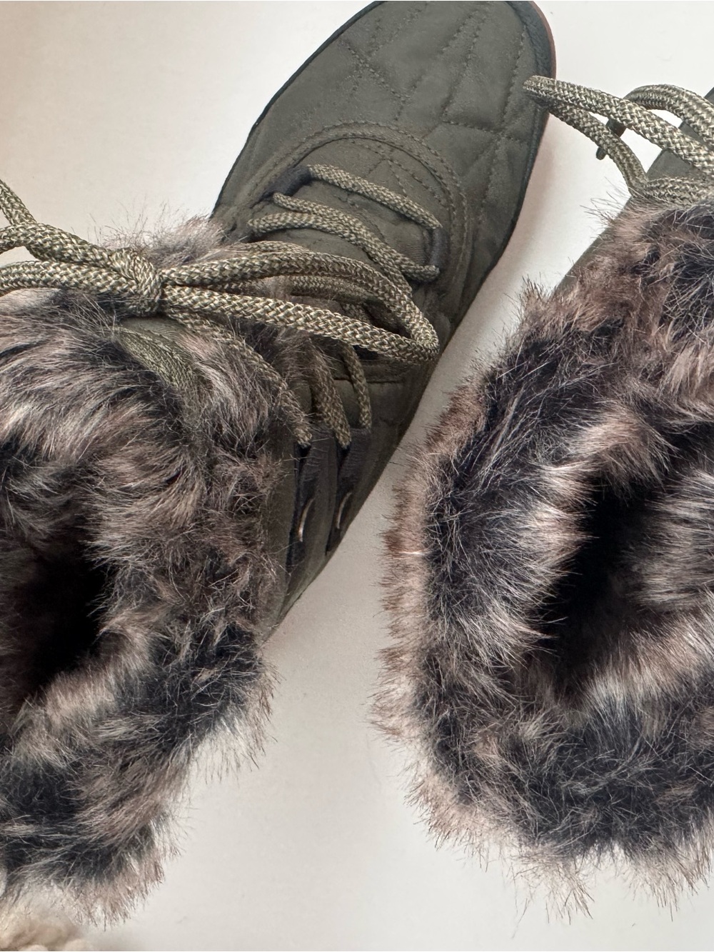 Columbia Women’s Sz 10 - Minx Shorty Army Green Winter Boots w/Faux Fur Collar - Picture 11 of 11